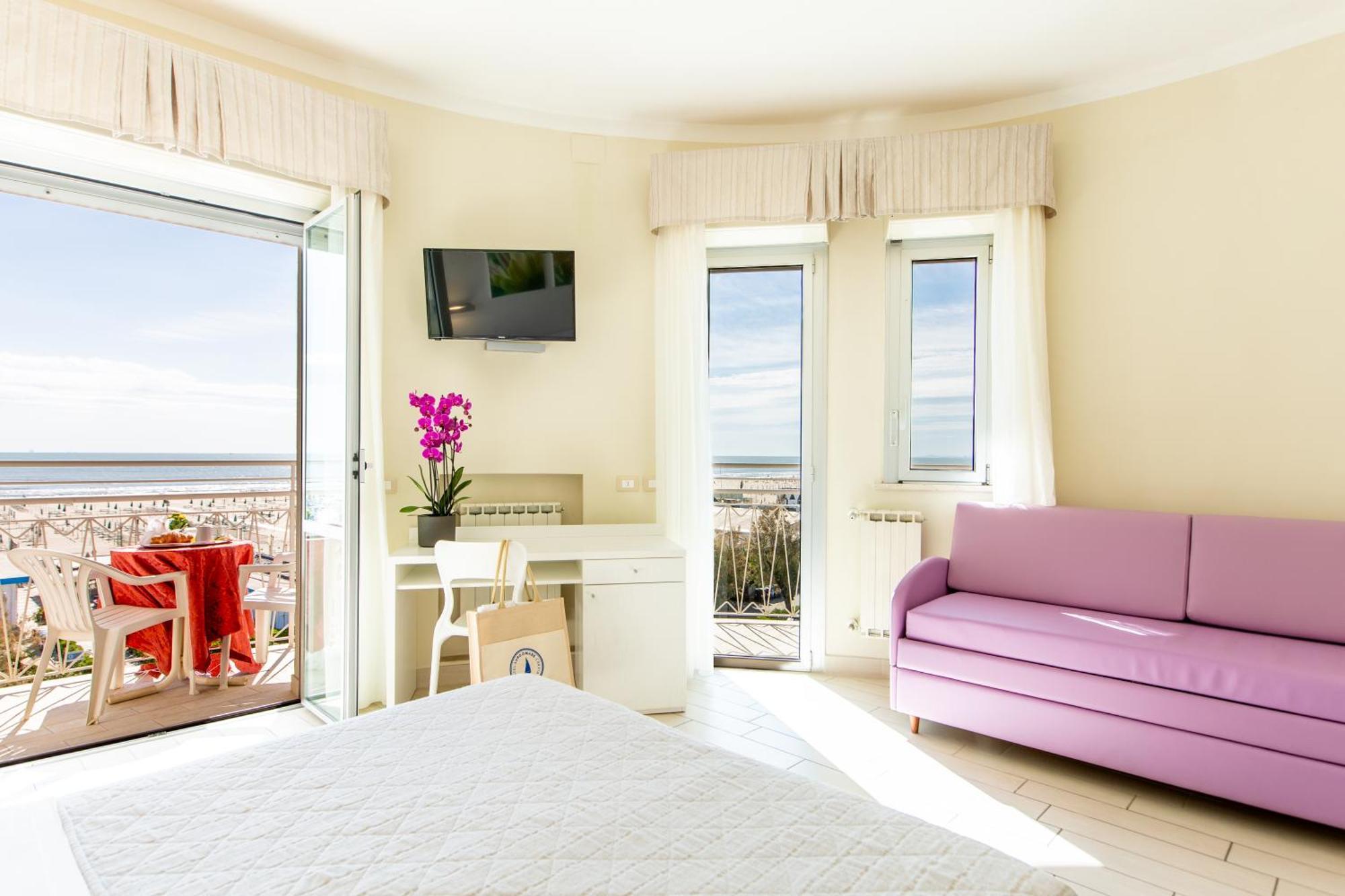 Hotel Lungomare Cervia Dış mekan fotoğraf