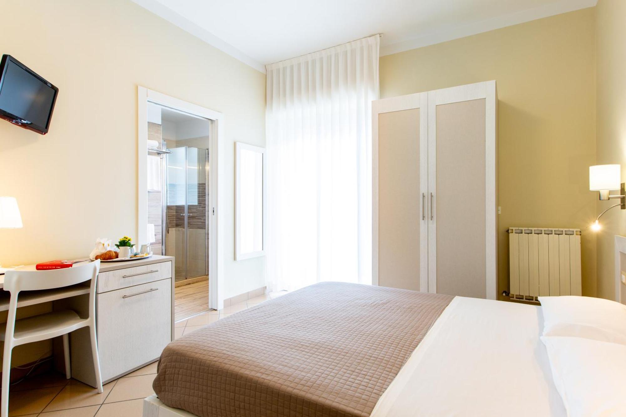 Hotel Lungomare Cervia Dış mekan fotoğraf