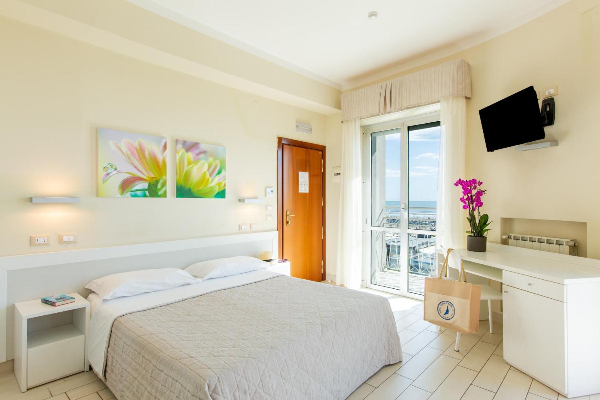 Hotel Lungomare Cervia Dış mekan fotoğraf