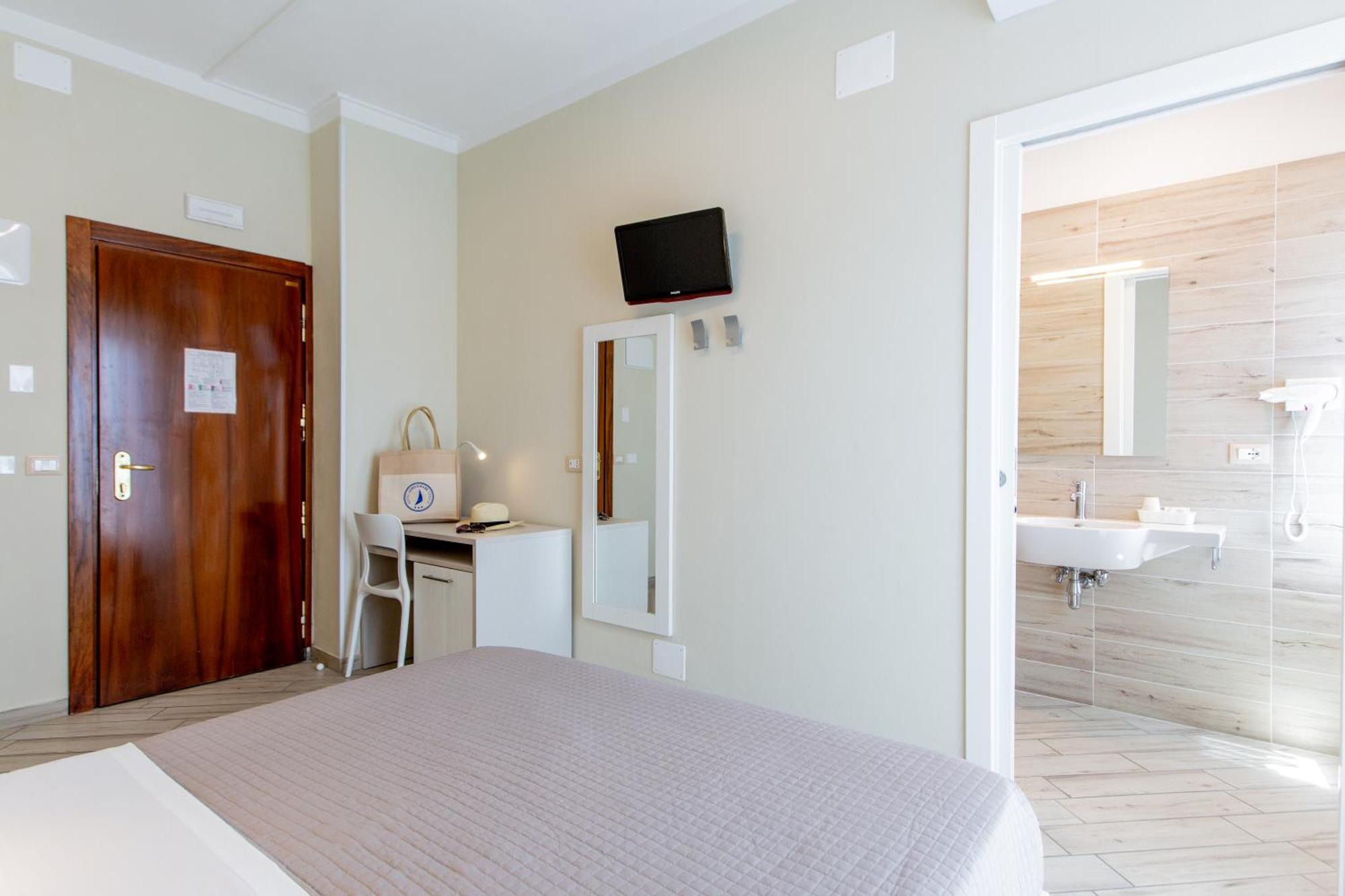 Hotel Lungomare Cervia Dış mekan fotoğraf