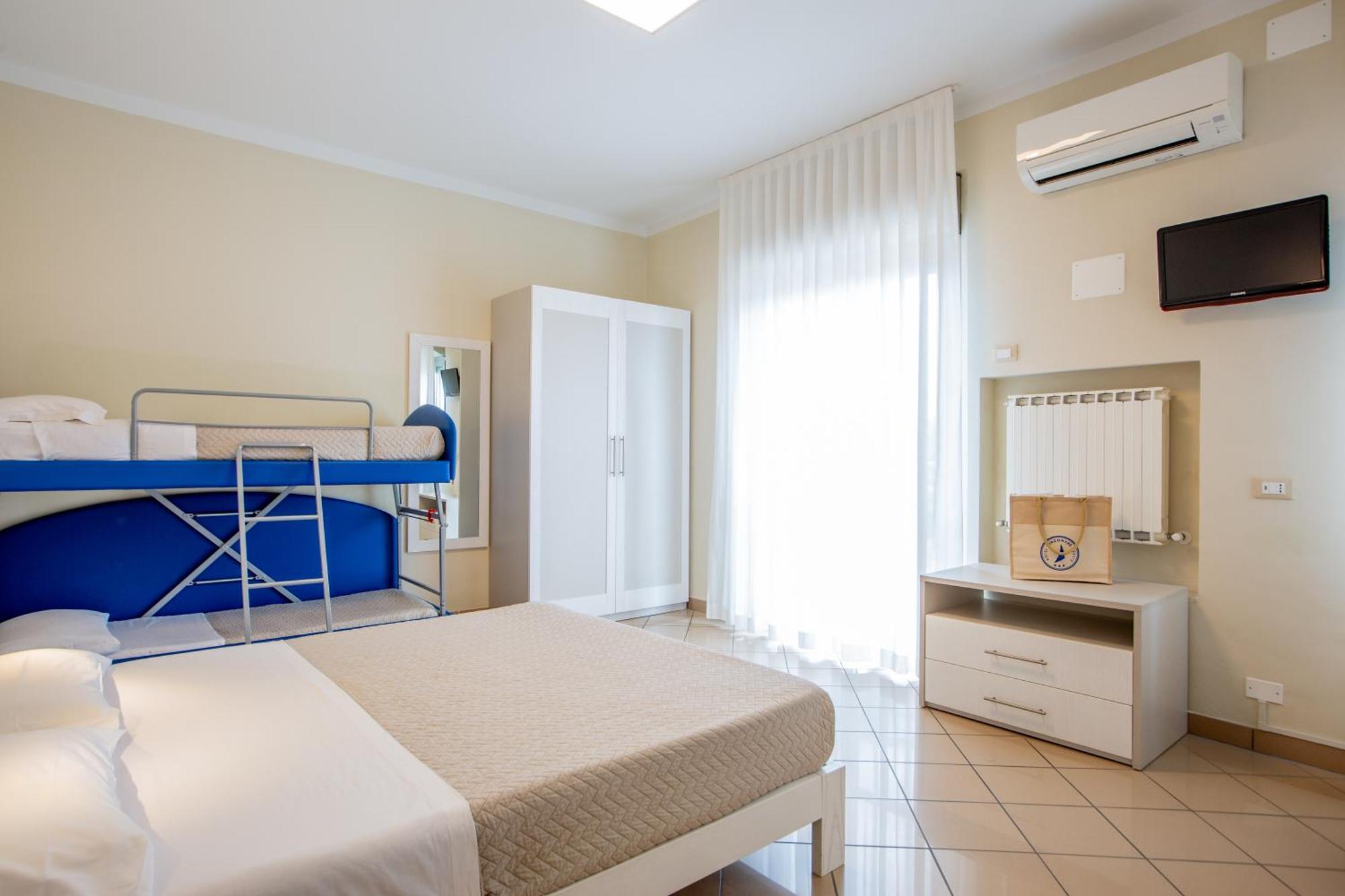 Hotel Lungomare Cervia Dış mekan fotoğraf