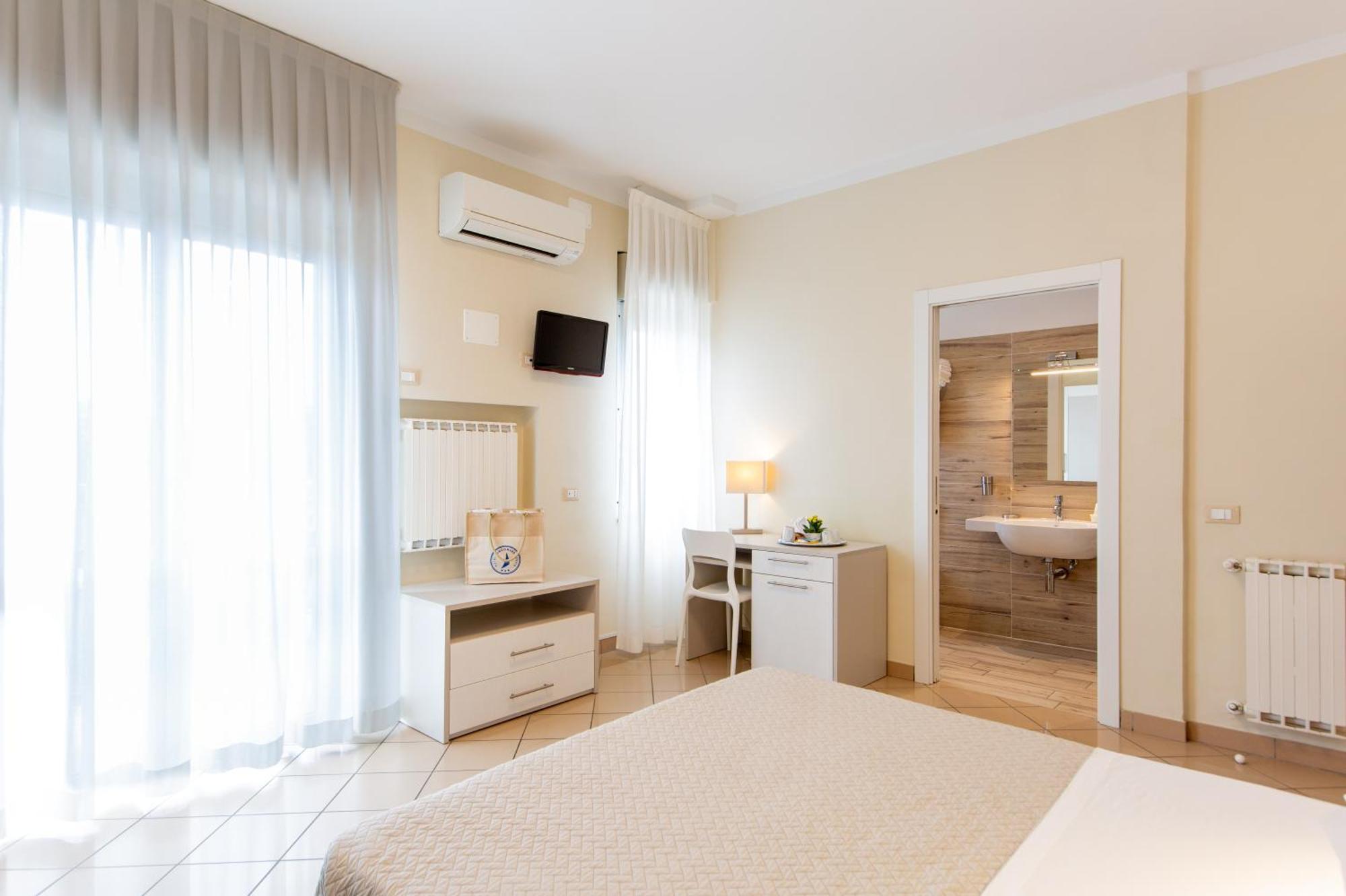 Hotel Lungomare Cervia Dış mekan fotoğraf