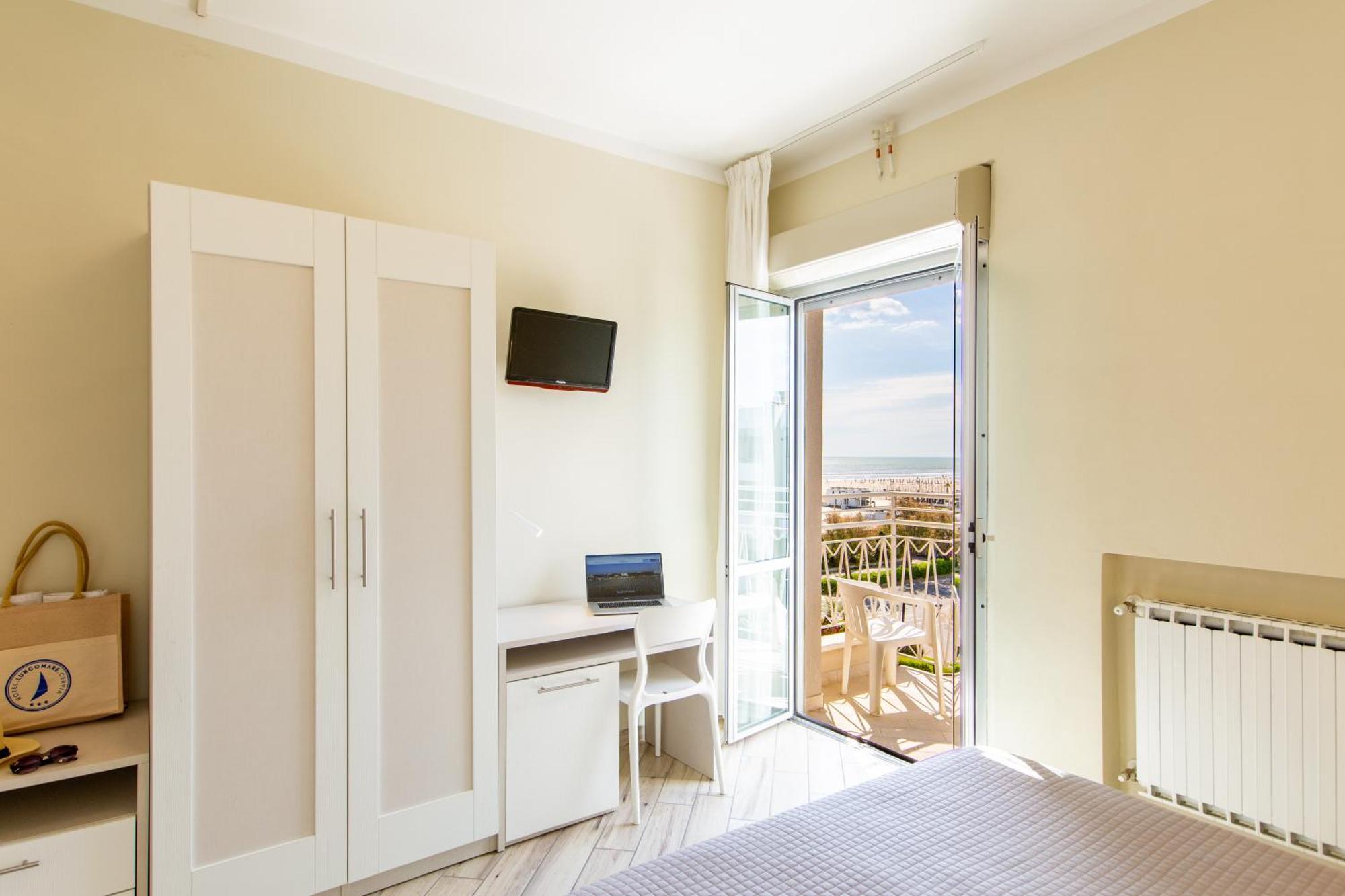 Hotel Lungomare Cervia Dış mekan fotoğraf