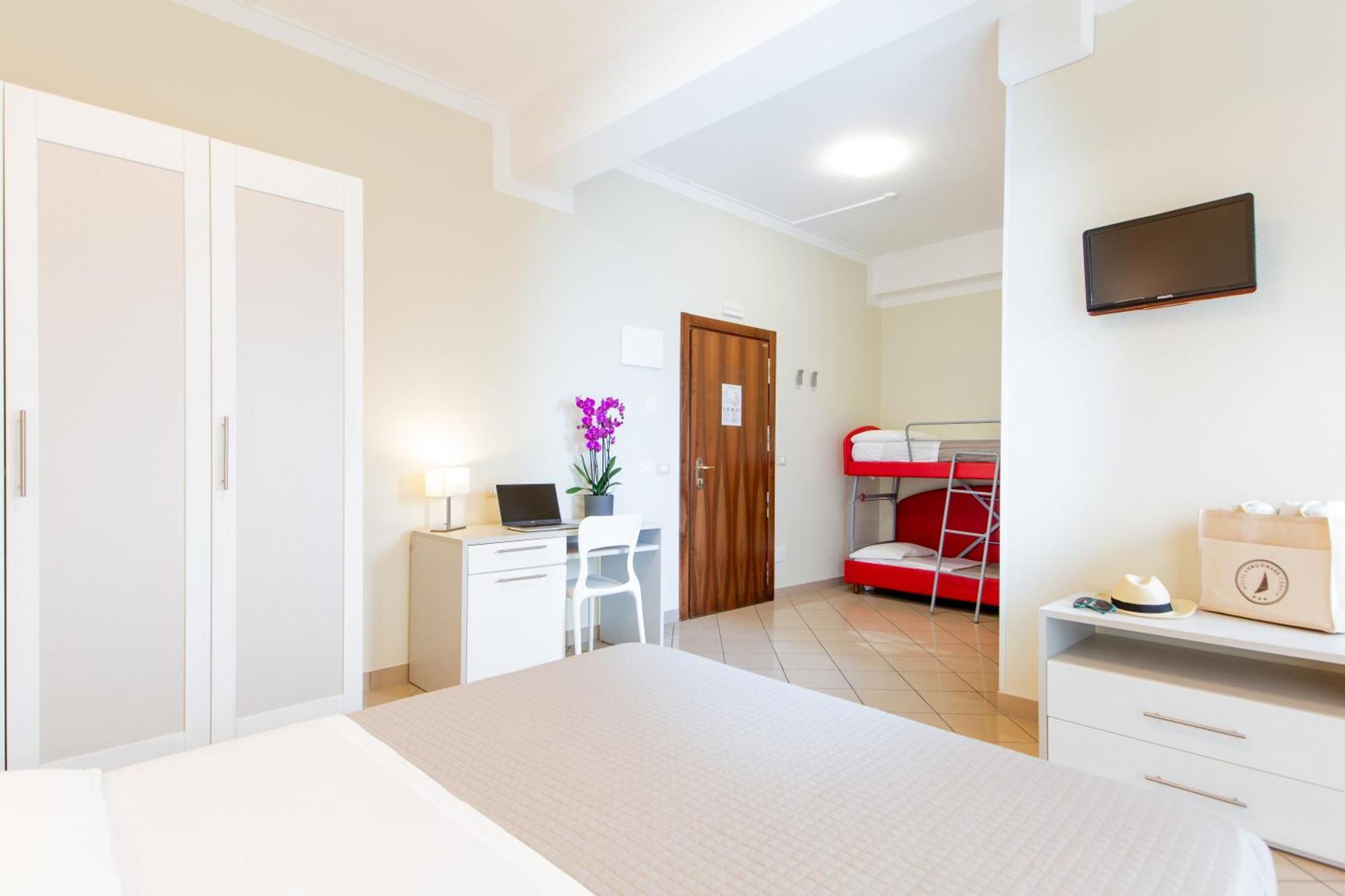 Hotel Lungomare Cervia Dış mekan fotoğraf