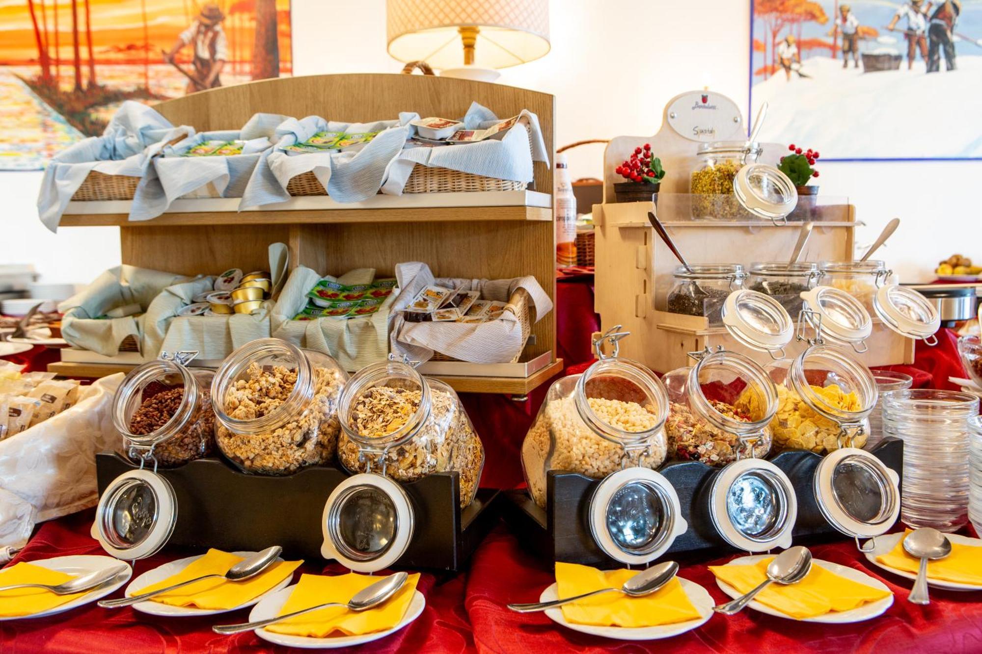 Hotel Lungomare Cervia Dış mekan fotoğraf
